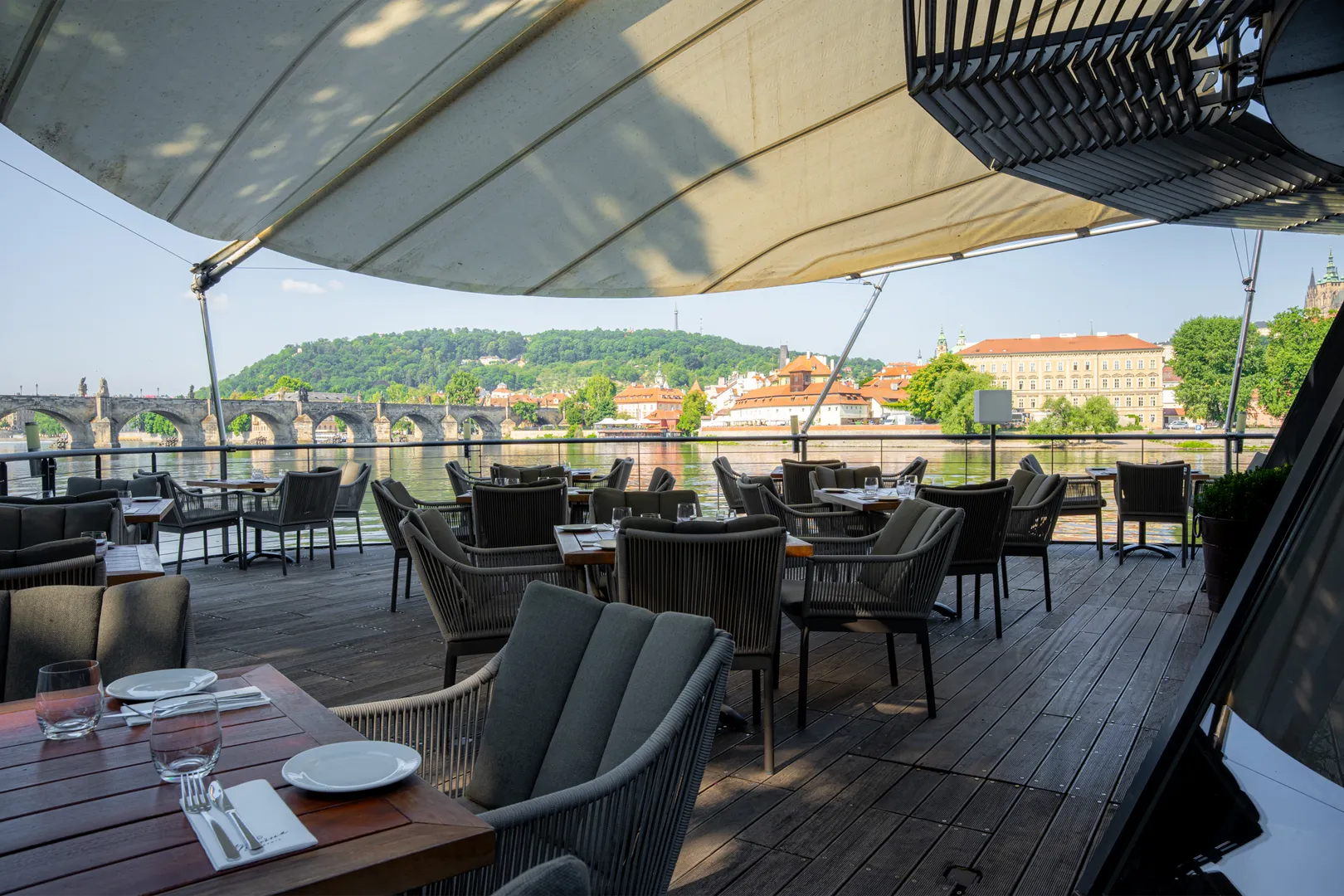 Lower terrace by the surface of the Vltava