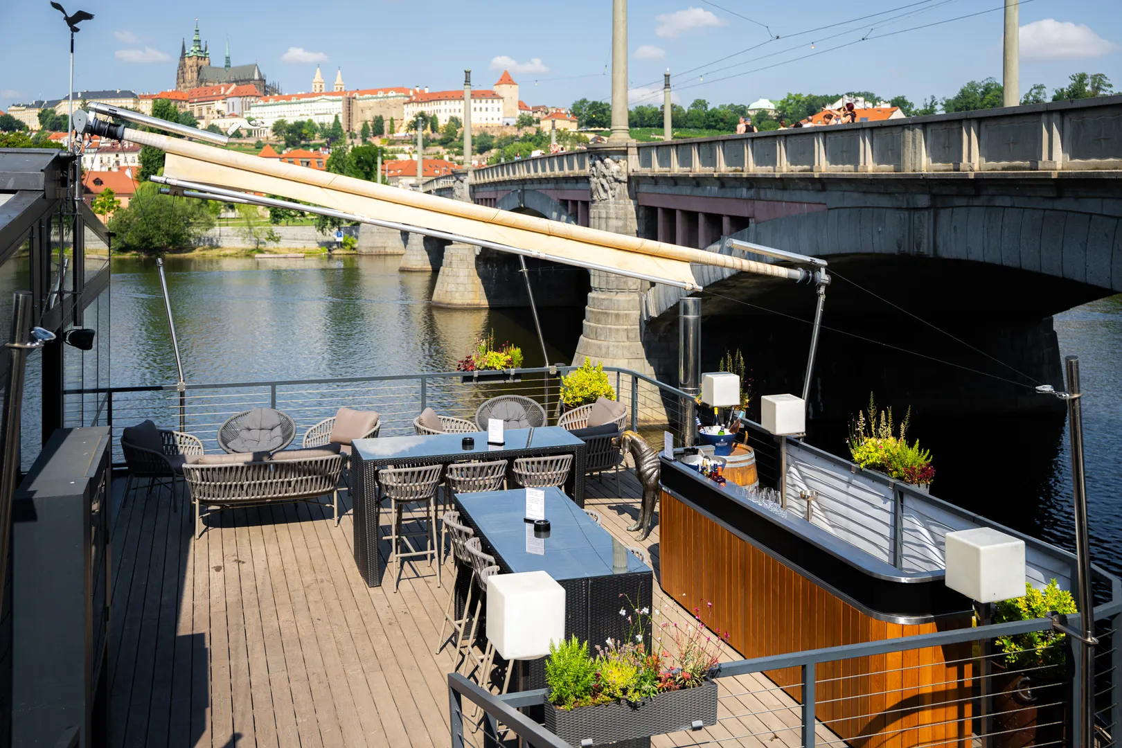 Prosecco and outdoor bar